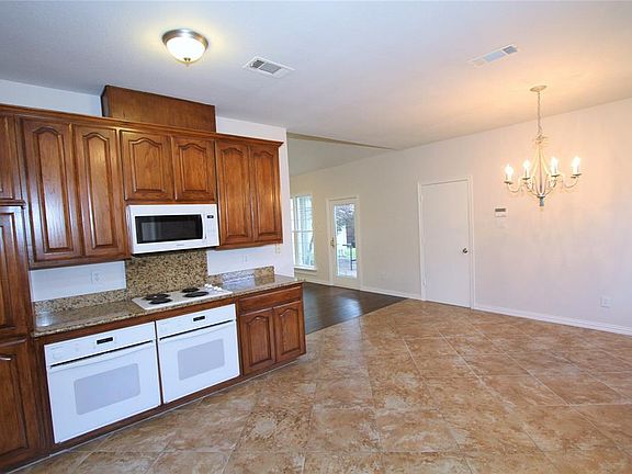 5th image of 3933 Sunflower Ln
