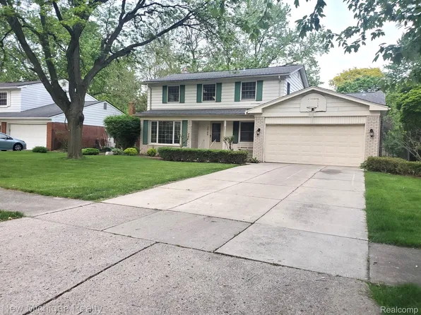 30190 Westbrook Pkwy, Southfield, MI 48076