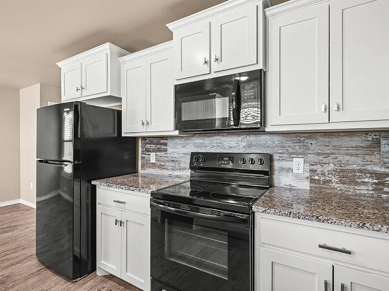 106 Walnut St — Photo 10