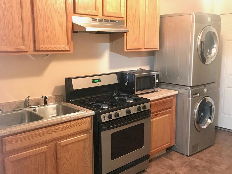 1st image of 113 N Kostner Ave