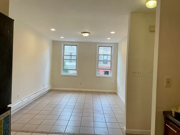 111 Rogers Avenue image 1 of 14