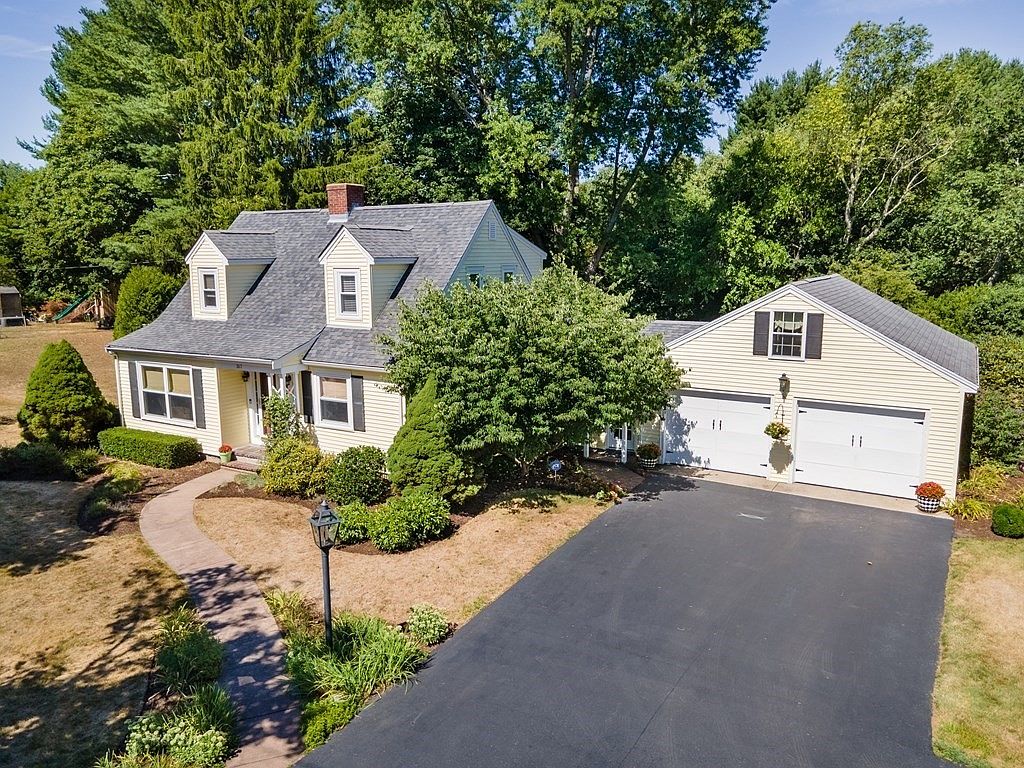 267 South St, Foxboro, MA 02035 Zillow