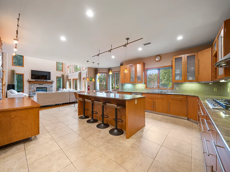 325 Cooper Pl — Photo 12