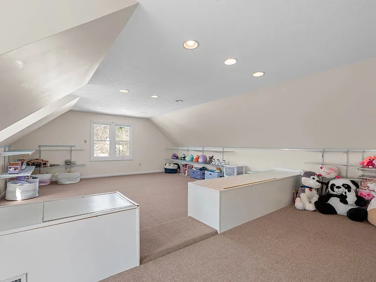 65 Kendall Hill Rd — Photo 22
