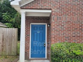 4210 Lake Ave