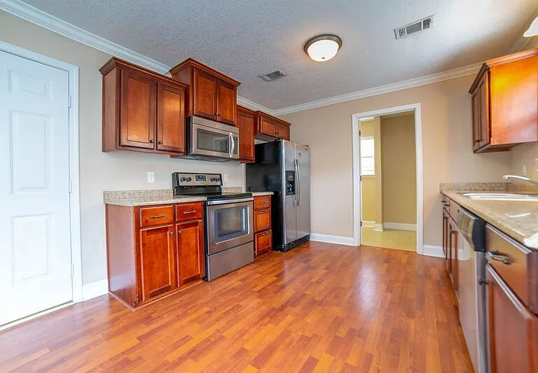 211 Augusta Way — Photo 12