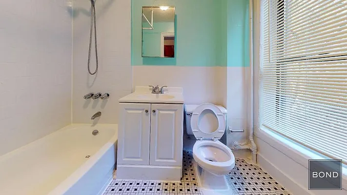 Rented by Bond New York | media 11