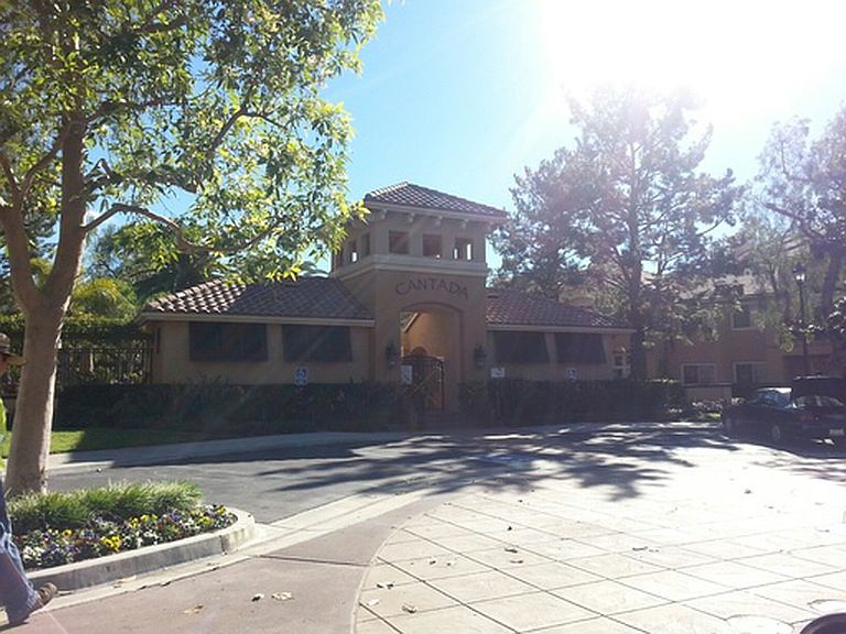 Entry into the Cantada Commuity