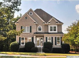 5821 Willow Lake Dr, Hoover, AL 35244
