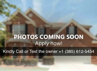 1537 Deerfield Rd, Chatham, IL 62629