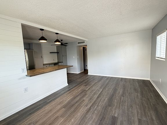 4th image of 320 Lakeview St Unit 1-220