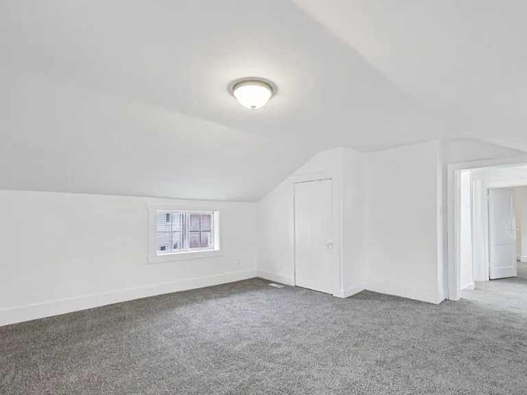 1016 E Palmer St — Photo 15