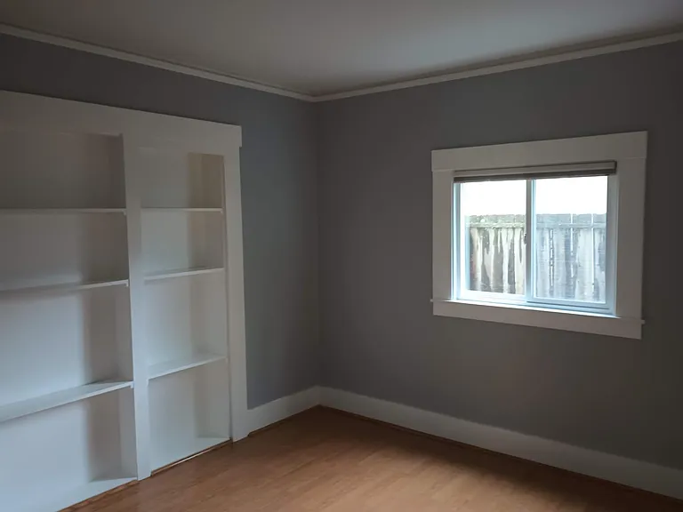 1349 Snow St — Photo 6