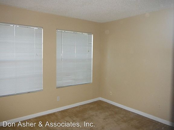 4th image of 320 Black Oak 106 Ct