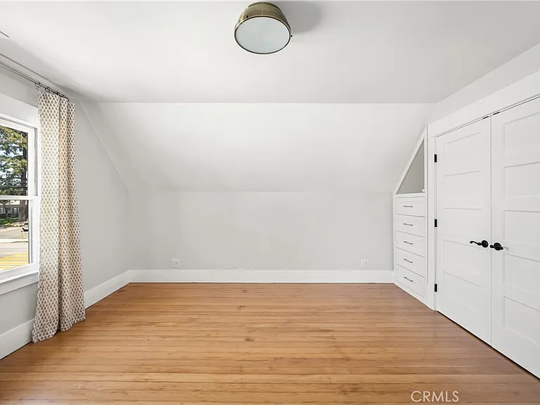 390 N Cambridge St — Photo 34