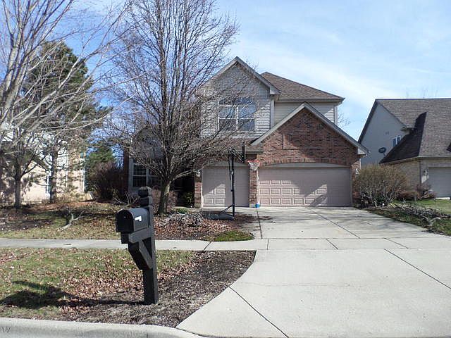 1st image of 44 E Warson Ct