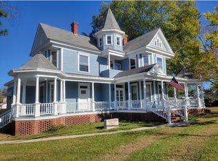 204 W Ehringhaus St, Elizabeth City, NC 27909
