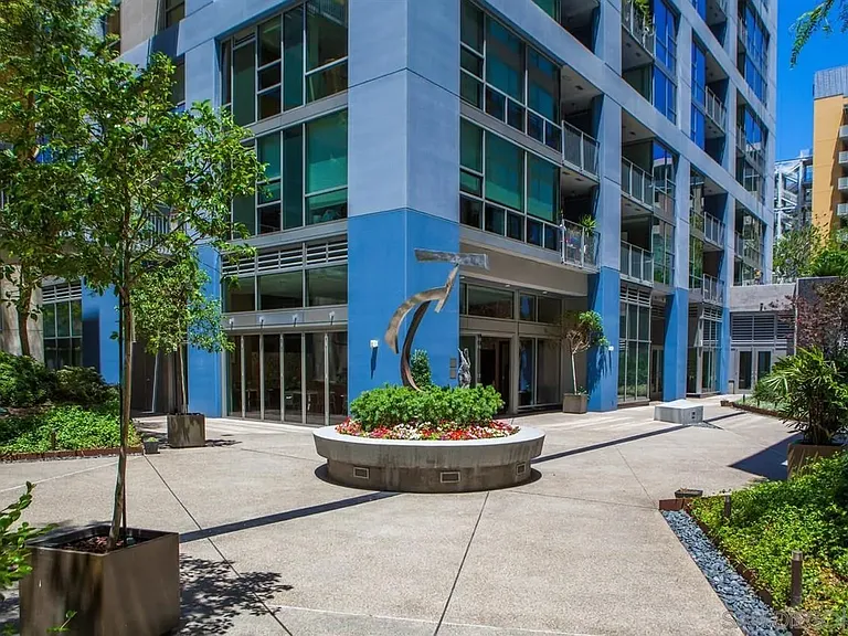 350 11th Ave #228 — Photo 7