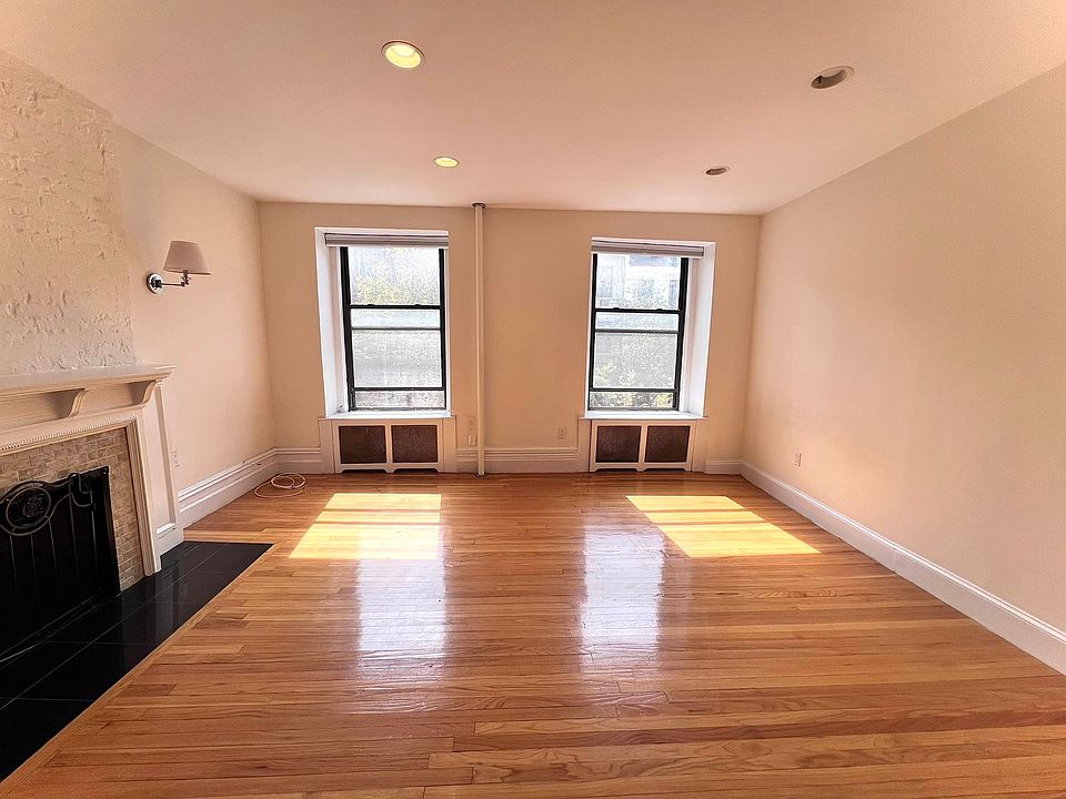 1st image of 33 W 76th St APT 4A