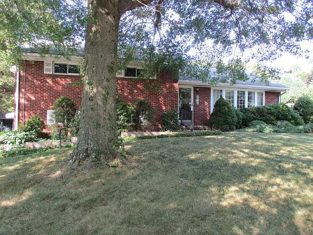 1st image of 504 6th St