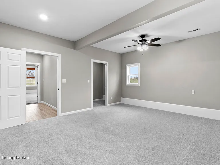 58 Riverside Ln — Photo 16