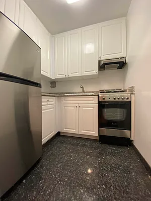 Rented by Bond New York | media 19