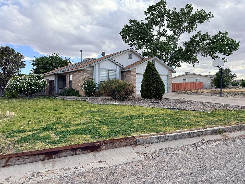 1st image of 4 Owens Dr