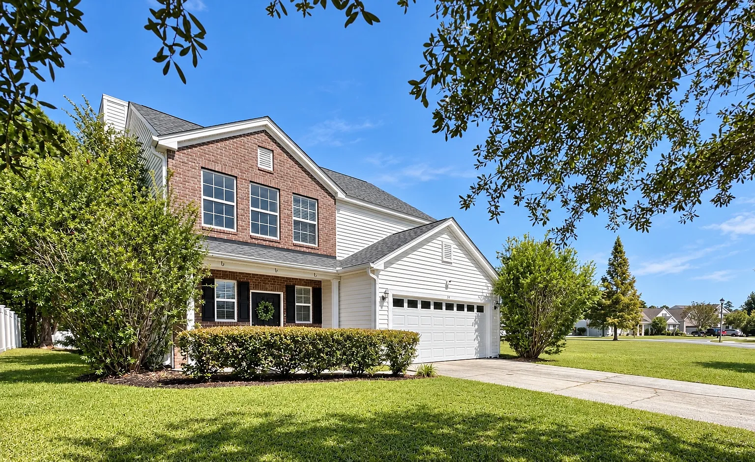 4 bed, 2300 sqft, $2,750 — Photo 1