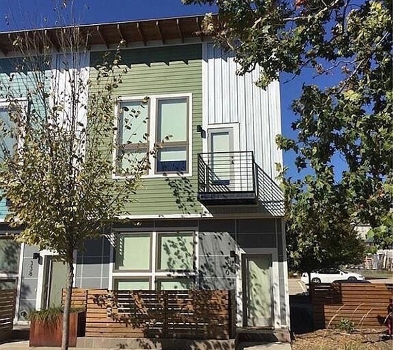 1st image of 330 W 5th St