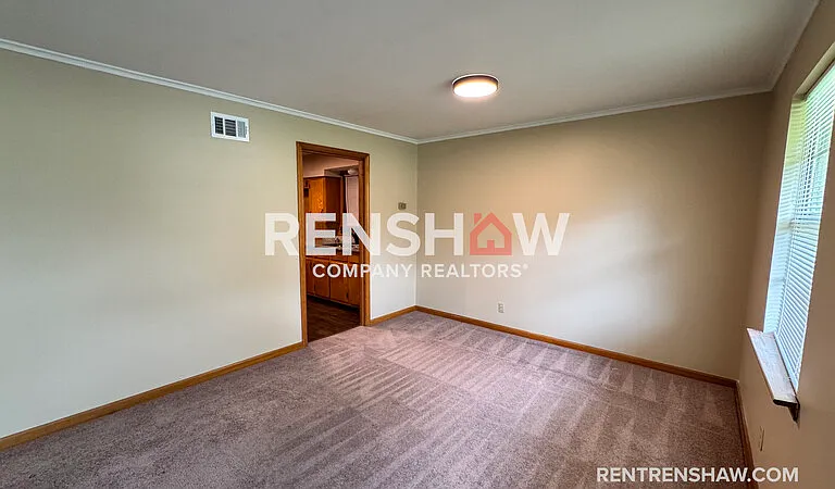 1336 Lehr Dr — Photo 3
