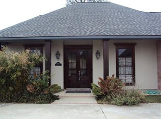 3104 Shadows Lake Dr, Baton Rouge, LA 70816