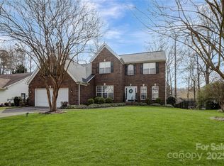 104 Steamboat Dr, Mount Holly, NC 28120