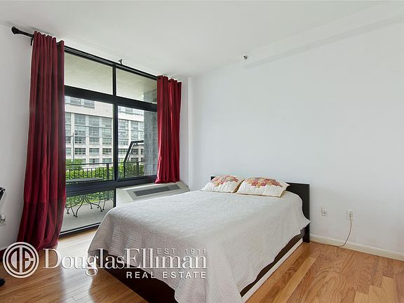 4th image of 5-15 49th Ave #3I