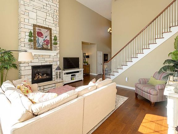 2nd image of 4822 Portside Dr