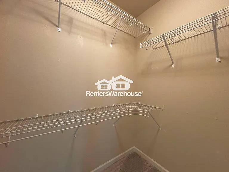 52 SE Booth Ave — Photo 18