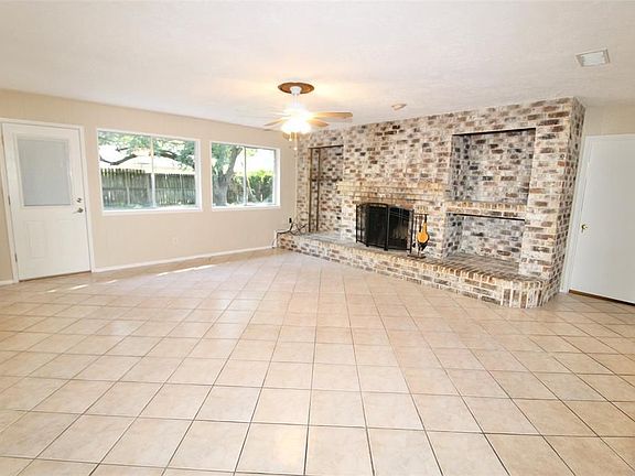2nd image of 2819 E Birchdale Dr