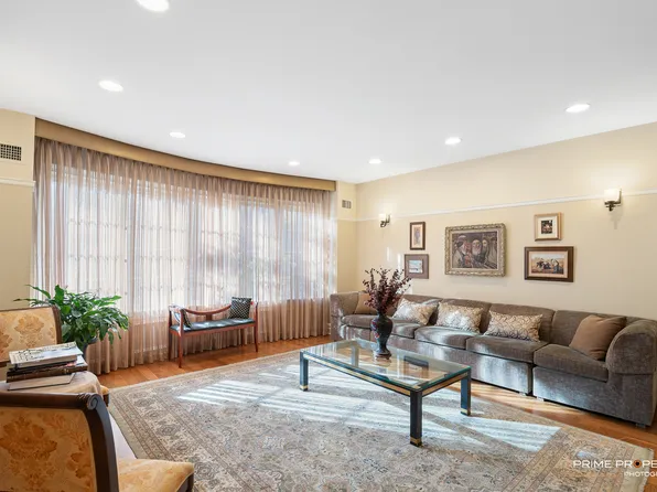 853 East 26th Street image 8 of 14