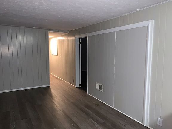 4th image of 126 S Side Dr