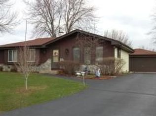 2940 Blue Jay Ct, Racine, WI 53402