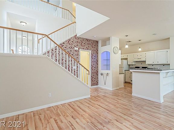 5th image of 5245 Tropical Peach Dr