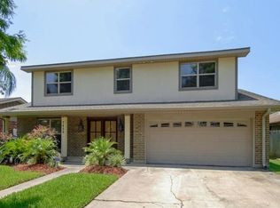 7450 Strathmore Dr, New Orleans, LA 70128