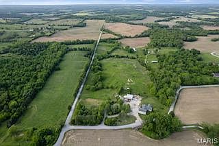 5th image of 513 County Rd