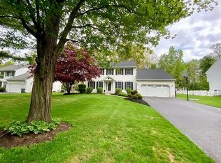 56 Orchardview Dr, Halfmoon, NY 12065