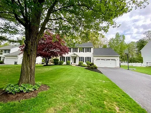 56 Orchardview Dr Photo 1
