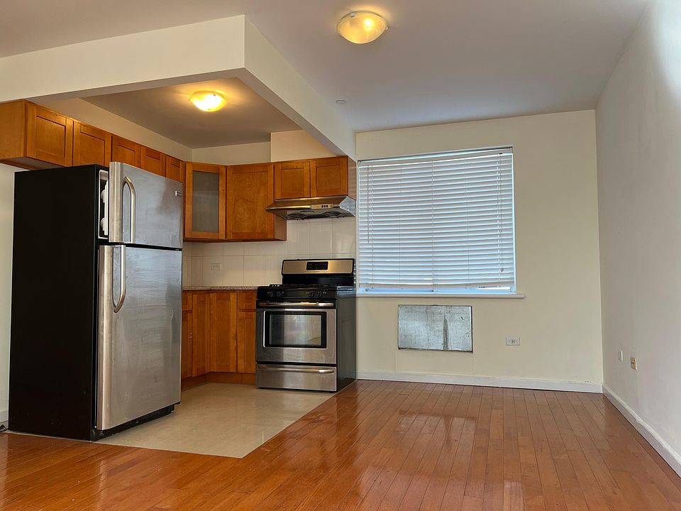 1st image of 114 Bay 49th St APT 6