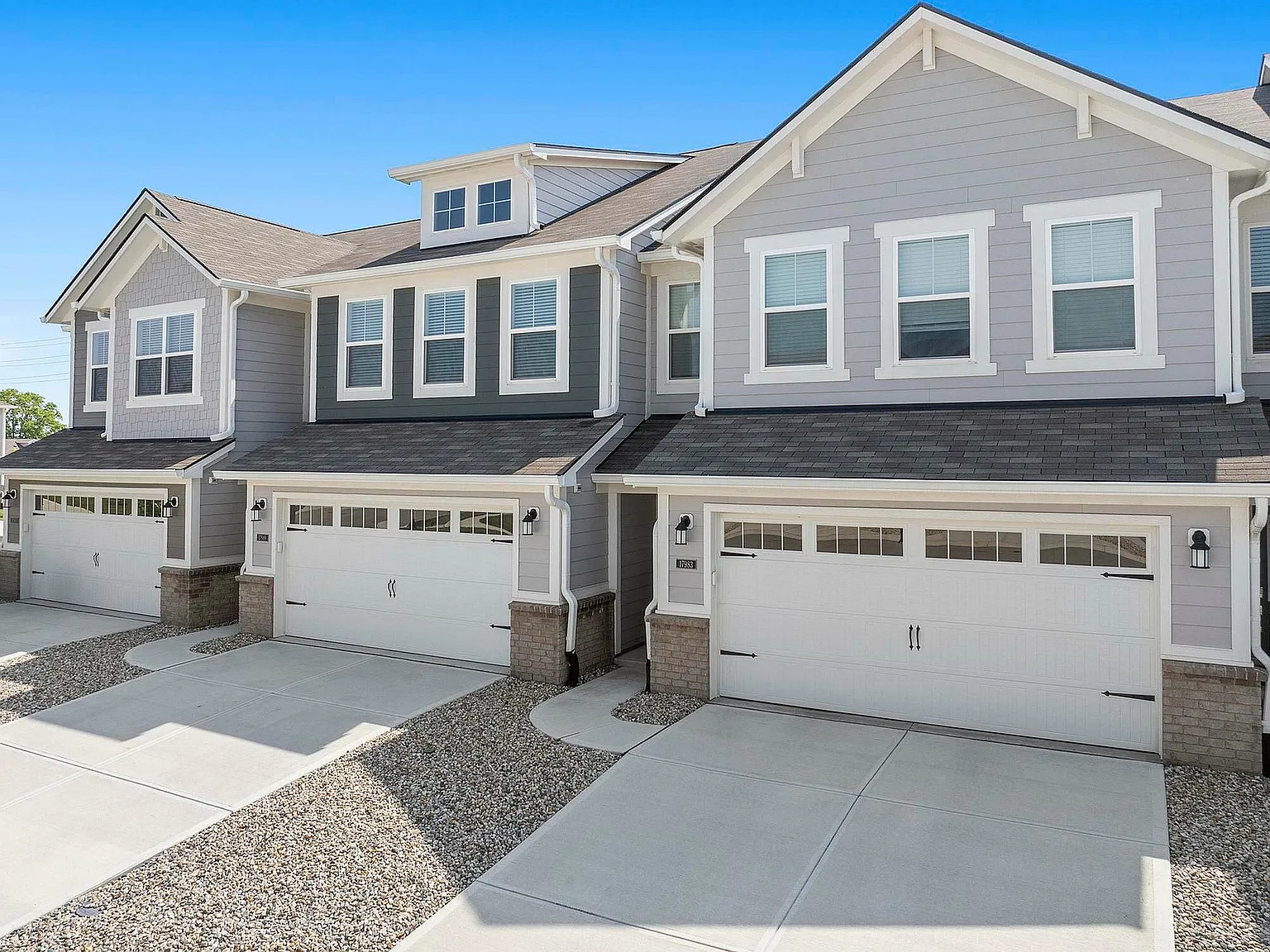 Casey Corner Townhomes — Photo 4