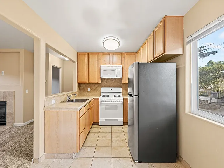 The Garden Apartments — Photo 7