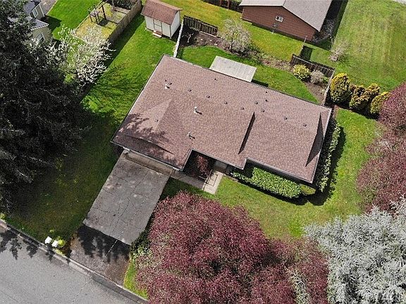 No postage stamp lot here! There is room to roam and the huge side yard offers space for your RV