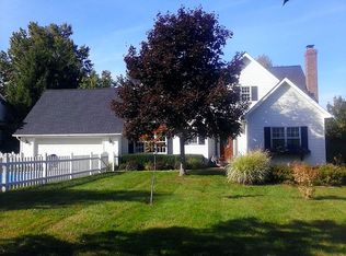 33749 Cedar Rd, Mayfield Heights, OH 44124