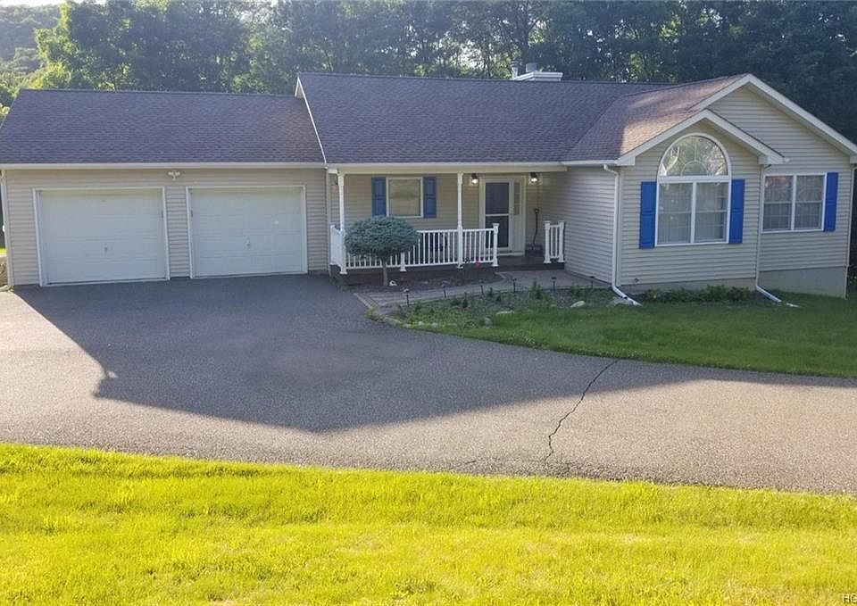 1st image of 13 Brian Ct